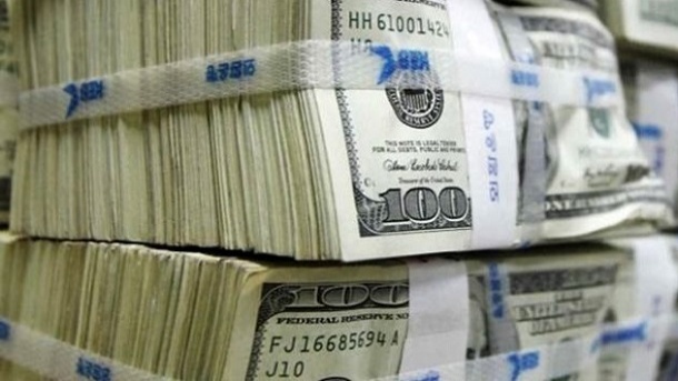 چقدر دلار در خانه مردم ایران ذخیره شده است؟