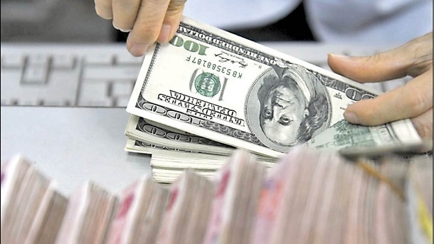 تغییر تیم اقتصادی مشکلی را حل نخواهد کرد