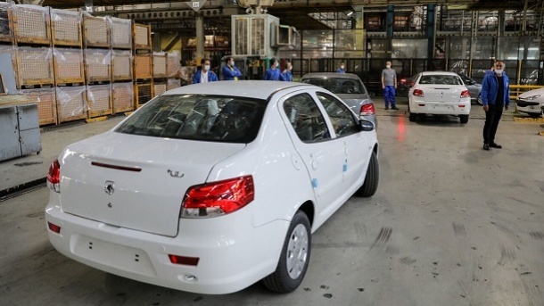 ایرانخودرو عقبنشینی کرد