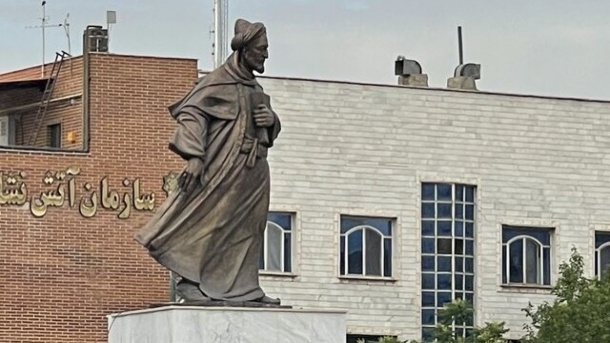 بزرگترین مجسمه برنزی تهران رونمایی شد