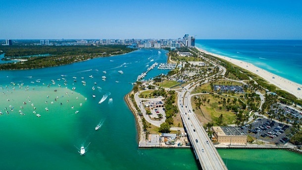 اتباع ایرانی از خرید زمین در فلوریدا آمریکا منع شدند