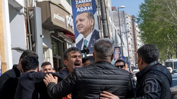 کمک مالی اردوغان به 700 هزار کارمند ترکیه