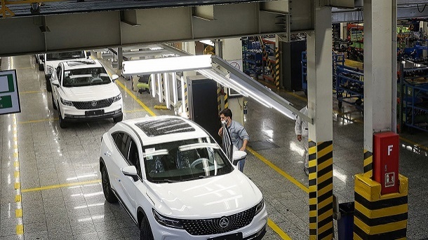 قیمت کارخانه خودروهای مونتاژی باید کاهش یابد