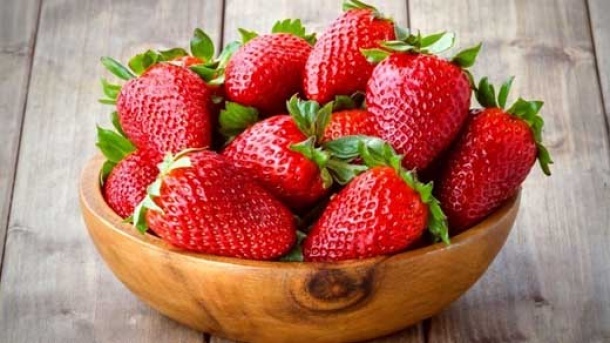 قیمت توت فرنگی در بازار به 110 هزار تومان رسید