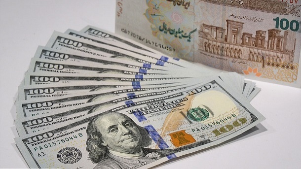 دلار به کف قیمت ماهانه رسید