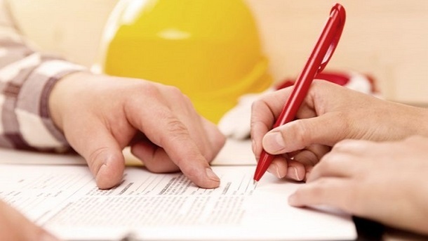 کارفرما مجاز به پرداخت نصف مزد قراردادِ تازه کاران