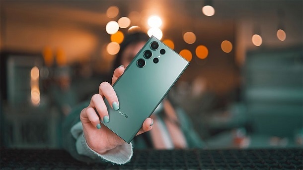 سامسونگ مشکل دوربین گوشی هایش را پذیرفت