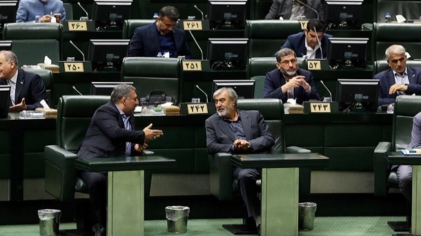 مقصر تغییر ساعت کار ادارات و نارضایتی مردم