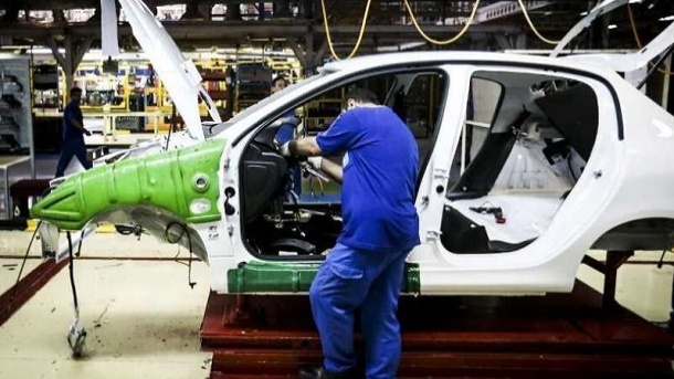 اعتراض خودروسازان به قیمت‌ها مردود است