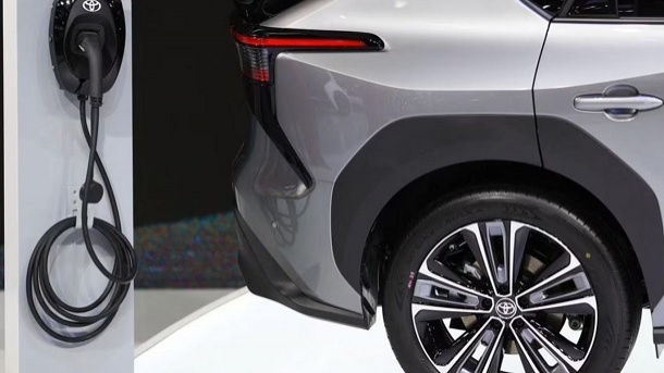تویوتا: 1200 کیلومتر برد با یک شارژ 10 دقیقه‌ای
