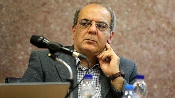 طعنه عباس عبدی به شناسایی زنان بیحجاب با هوش مصنوعی + فیلم