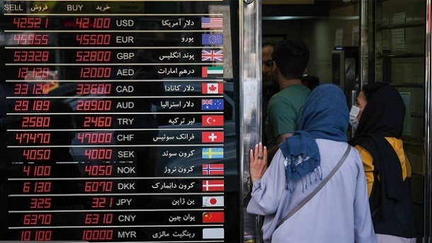 دو سناریو برای نقطه حساس دلار