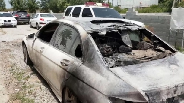 آتش زدن دو خودرو لوکس به ارزش 14 میلیارد