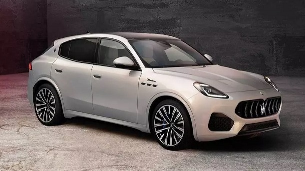 واردات خودروی سوپرلوکس فوتبالیستها با پیشنهاد وزارت 