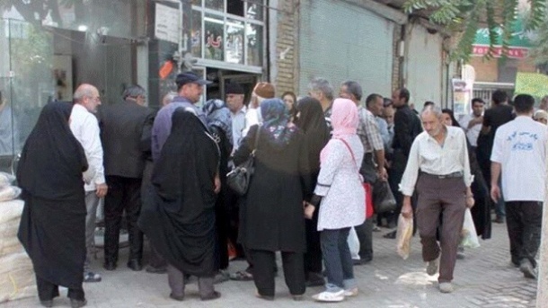 دلیل تشکیل صف های طولانی نان در برخی از شهرها
