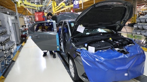 ایران خودرو روی اعصاب مردم می‌رود