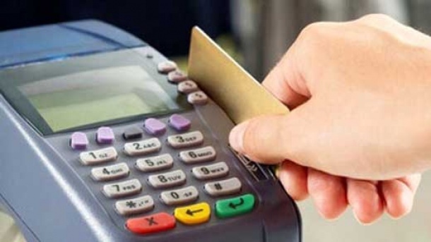 کارمزد تراکنش باید از دارنده کارتخوان کسر شود نه مردم
