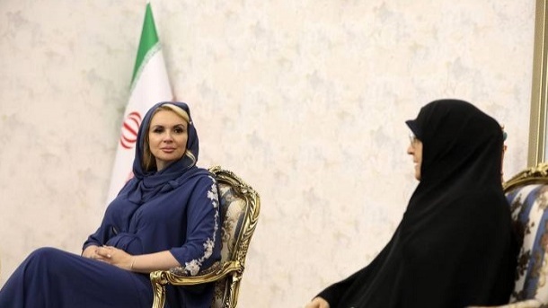 عکسهای این «زن» از سایت مجلس حذف شد!