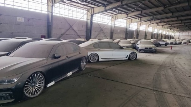 اعلام زمان مزایده خودروهای توقیف شده در گمرک