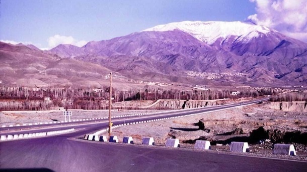 تصویری جالب از آزادراه تهران-کرج ۵۴ سال پیش