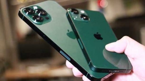 حذف قیمت گذاری آیفون با دلار تلگرامی