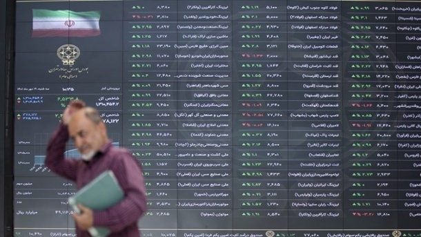 شاخص بورس تهران کانال 2 میلیون واحد را پس گرفت