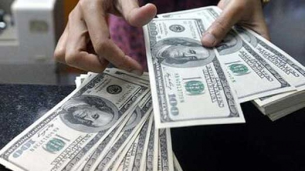 سر و کله خریداران دلار پیدا شد