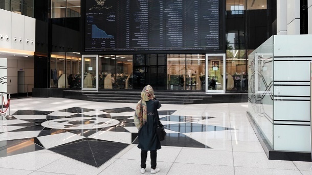 خداحافظی بانکهای بورسی با زیان