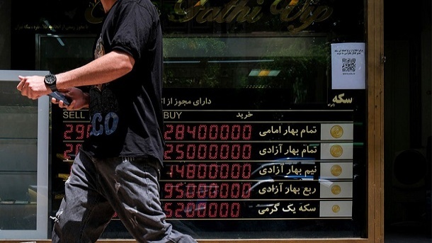 کنترل نرخ ارز با تزریق غیررسمی دلار