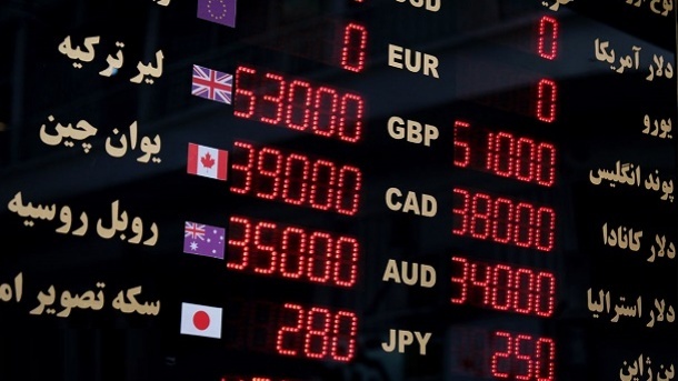 پیش بینی قیمت دلار تا پایان مرداد