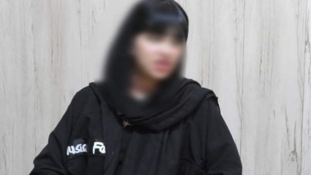 بازی زن خوش خط و خال با آبــرو