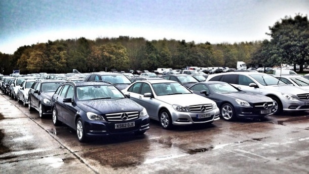 نوسان بازار خودرو در خط پایان