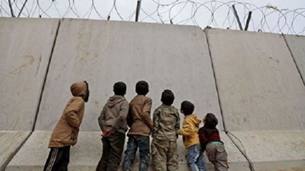 تصویر / ماجرای اشتباه ایران در دیوار مرزی سیستان چیست؟