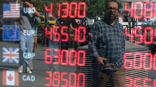 دلیل قیمت این روزهای دلار تهران