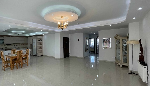 لیست قیمت فروش آپارتمان در تهران 1402/06/05