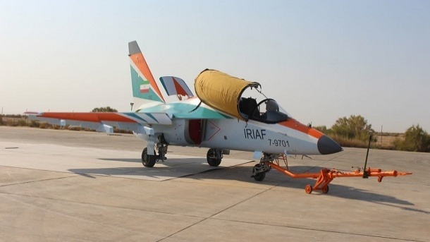 اولین تصویر از ورود جنگنده یاک ۱۳۰ به ایران