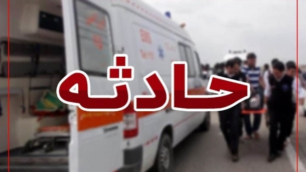 تصادف شدید یک اتوبوس با خودروی سواری در مرز چذابه