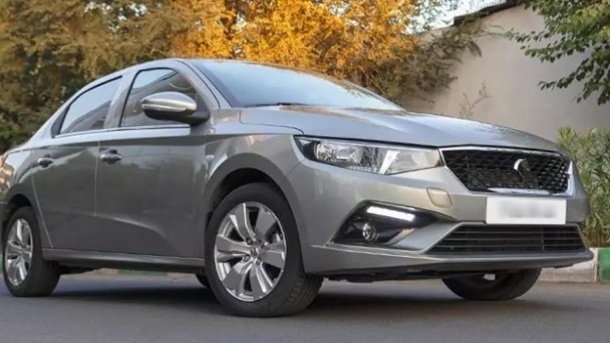 خروج دلالان از بازار خودرو با روند نزولی قیمت‌ها