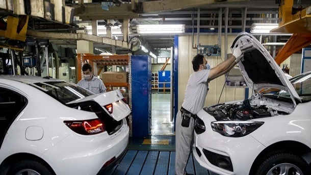 شورای رقابت خودروسازان را بد عادت کرد