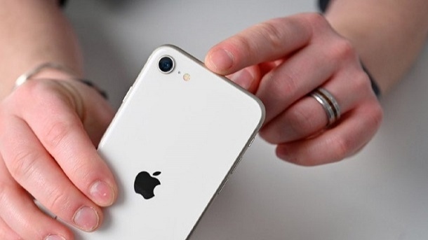 تنها شرکتی که گوشی موبایل تاشو ندارد