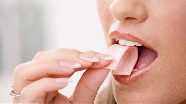 قورت دادن چند تا آدامس در روز خطرناک است؟