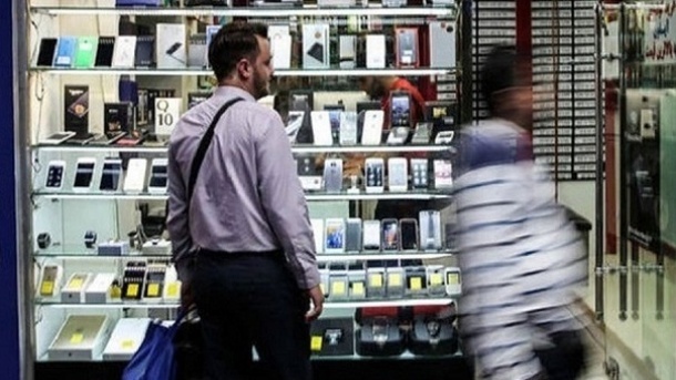 جمع‌آوری آیفون های 15 از سطح بازار آغاز شد