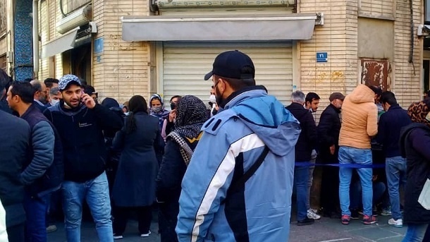 آشوب بازارها نشان‌دهنده شکنندگی اقتصاد ایران است