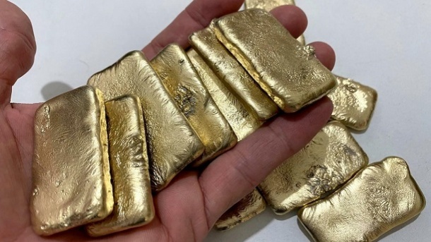 بهای طلا امروز دوشنبه در بازارهای جهانی