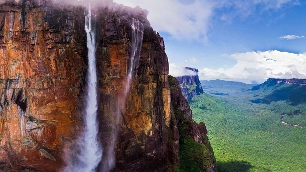 داستان کشف اتفاقی بلندترین آبشار جهان