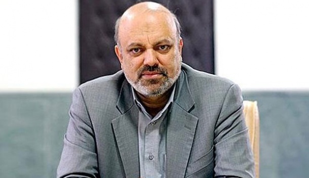 تماشا کنید | رفتار غیرمنتظره یک نماینده مجلس در برابر معلمان