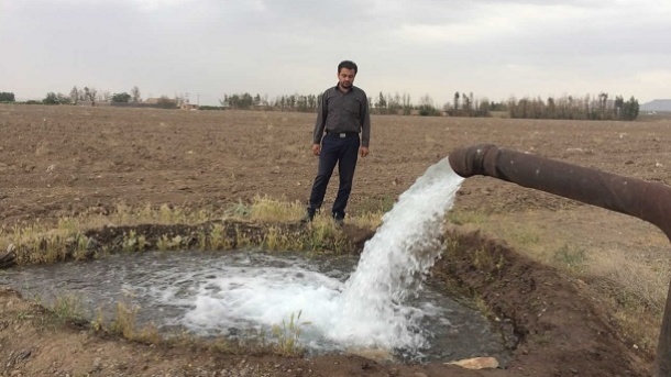 دهنکجی به قانون با طعم آب