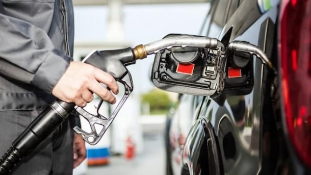 تعمیم طرح توزیع بنزین با کد ملی نیازمند بازار ایرانی انرژی