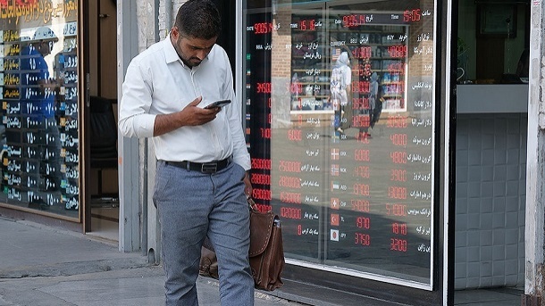 اثر تکانههای تورم بر قیمت دلار