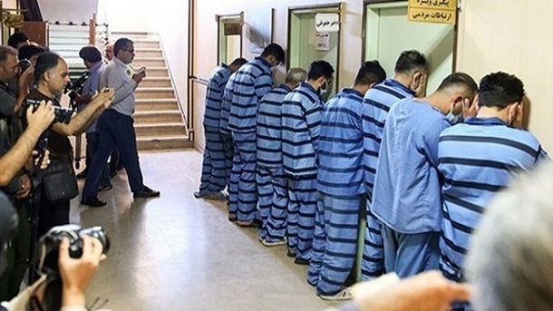 من، آرمين سارق اصلی بانك ملی هستم